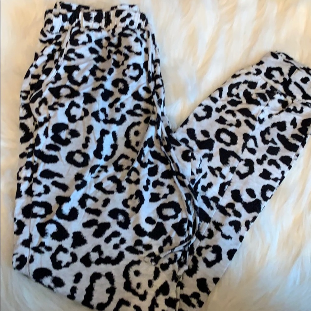 sweats small/ x-small